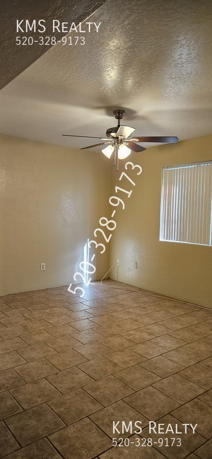 Building Photo - 3 Bedroom 2 Bath-3419 E Glenn Unit 3-OWNER...