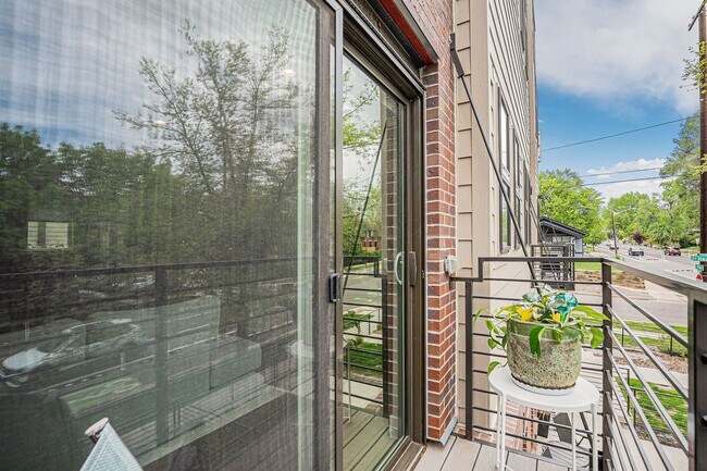 Building Photo - Experience Elevated Living at Dominic Row
