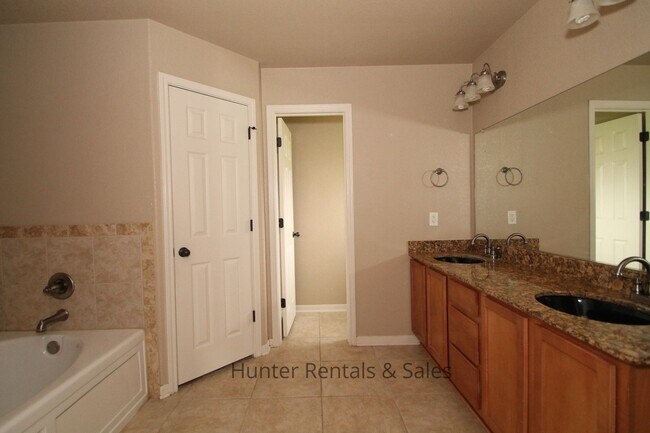 Building Photo - 5703 Bald Ridge Ct