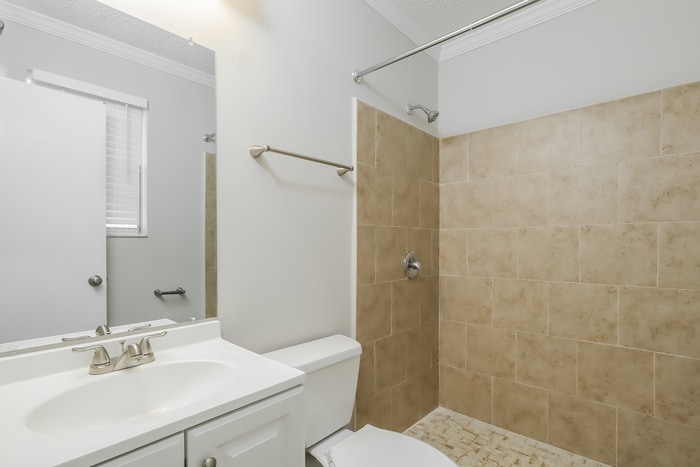 Building Photo - 2386 Dundee Ct E