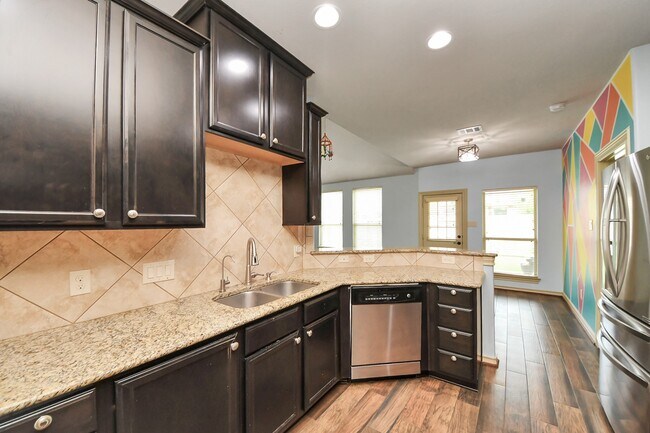 Building Photo - 2406 Aura Ct