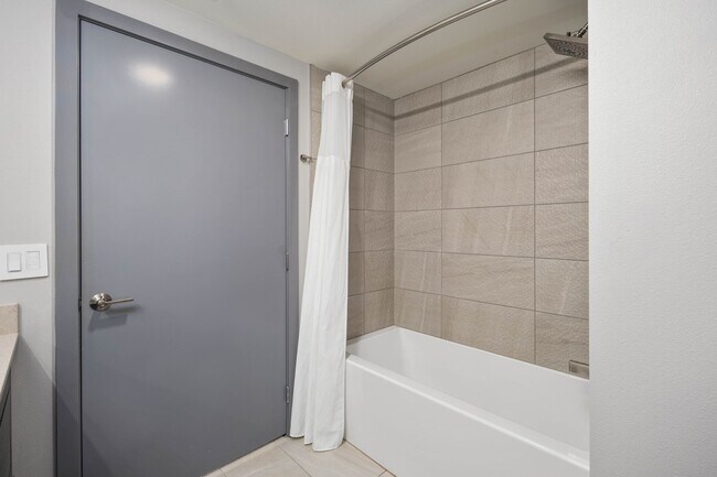 Building Photo - 11903 NE 128th St