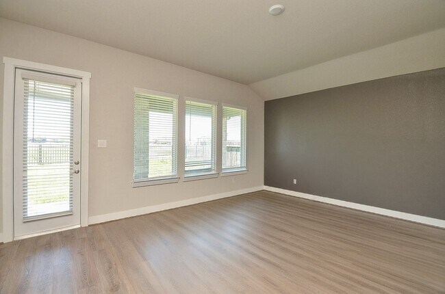 Building Photo - 3538 Gore Creek Dr