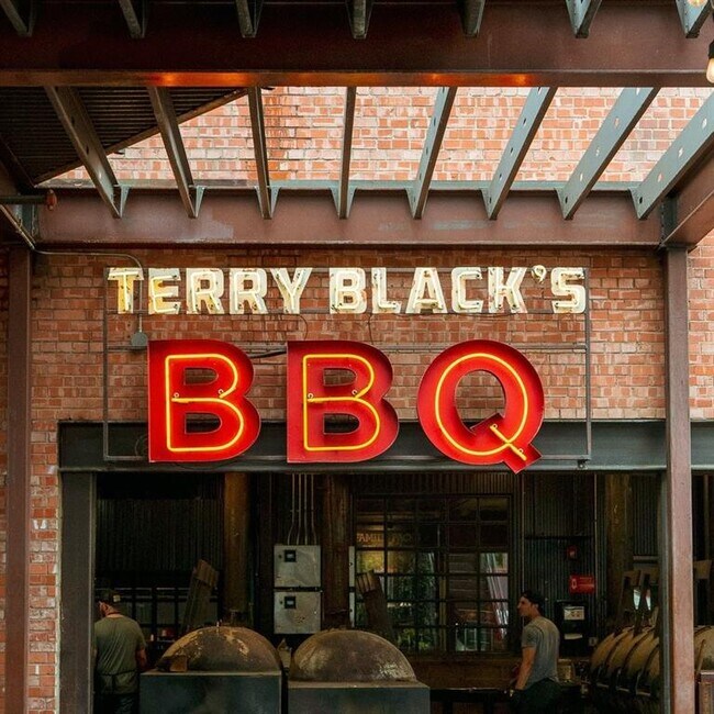 Building Photo - 1207 Camden Ln