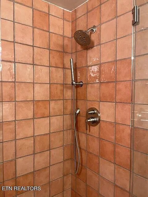 Building Photo - 116 S Gay St