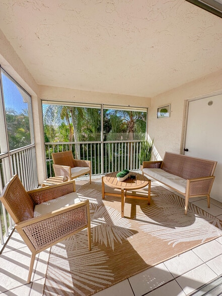 Screened-in Balcony - 7761 Jewel Ln