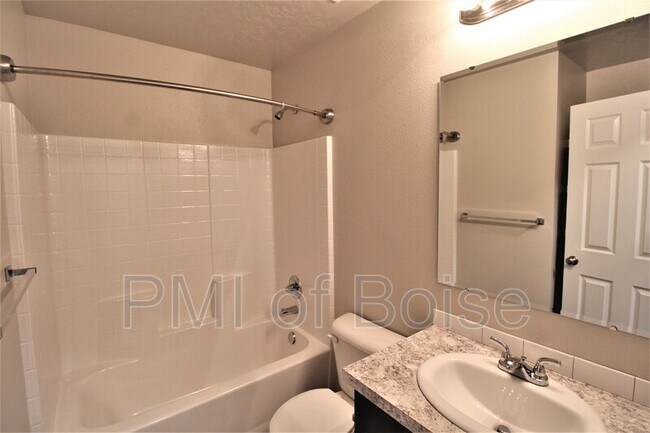 Building Photo - 973 S Rangipo Ave