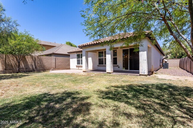 Building Photo - 2552 N Riley Rd