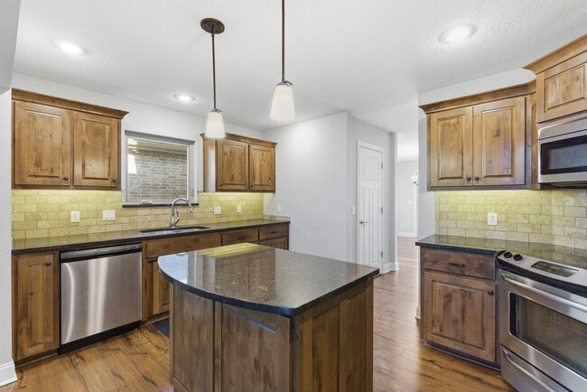 Building Photo - 3835 E Brookdale Terrace