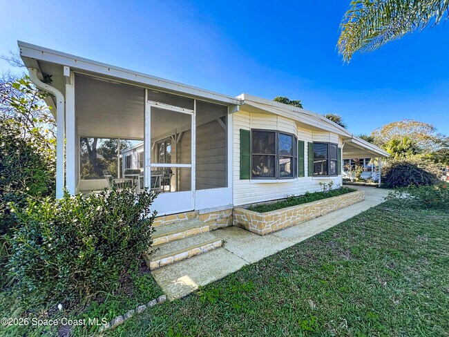 Building Photo - 909 Sequoia St