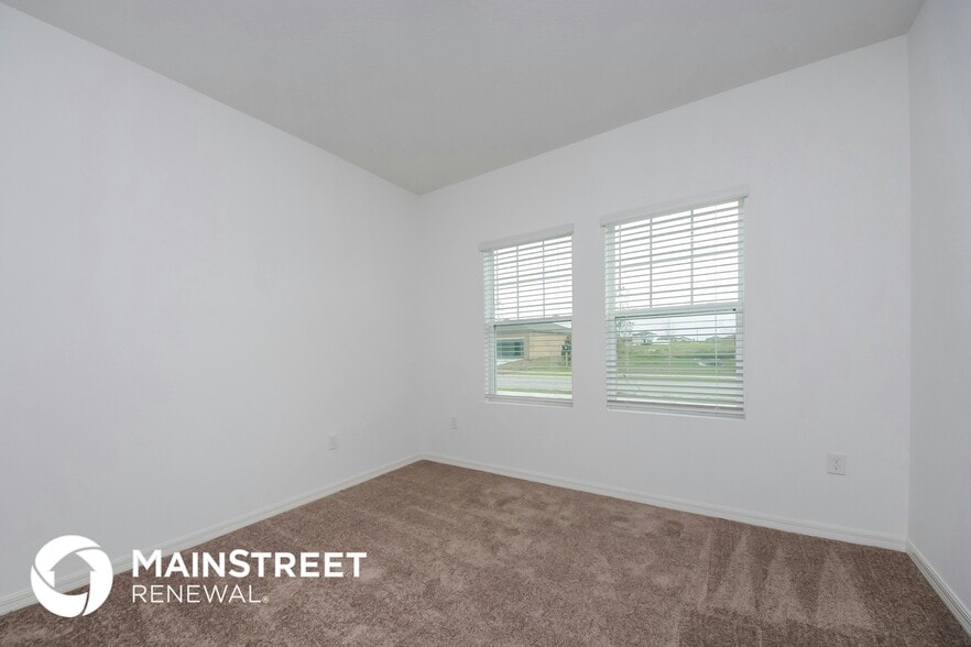 Building Photo - 104 Hidden Lk Lp