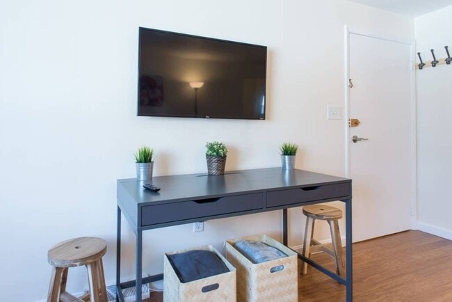 Building Photo - 37 Oxford Cir