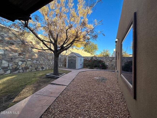 Building Photo - 7349 Skyrocket Dr