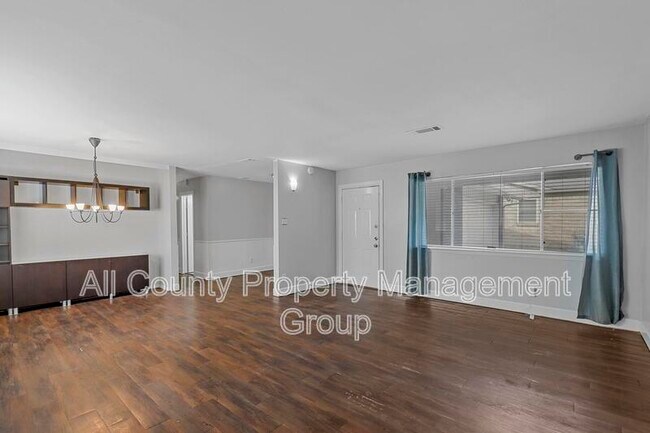 Building Photo - 2504 S Fielder Rd