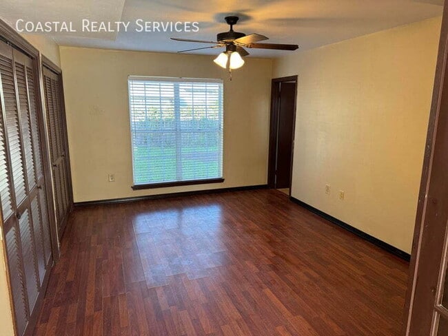 Building Photo - 380 Canterbury Cir NW