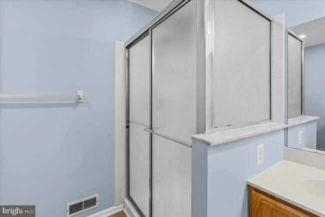 Building Photo - 14 Hearthstone Ln