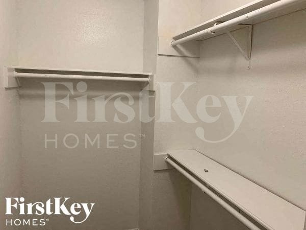 Building Photo - 15511 Evergreen Grove Dr