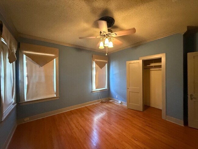 Building Photo - Charming Historic Highland Rental – 3BR, 2...