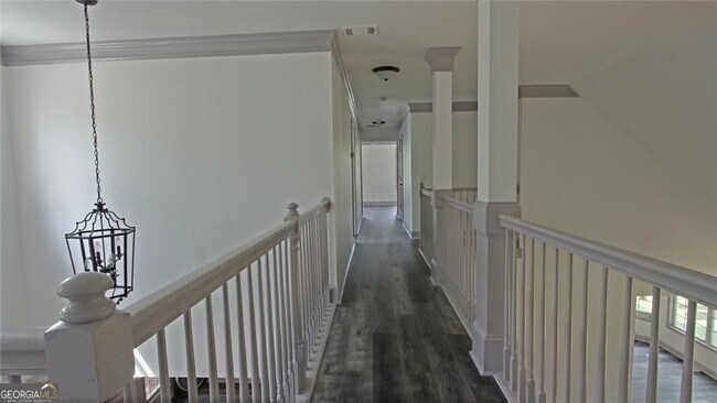 Building Photo - 9195 Hannahs Crossing Dr