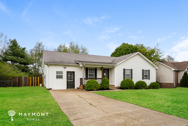 Building Photo - Modern 3 Bedroom Home in Clarksville, TN!