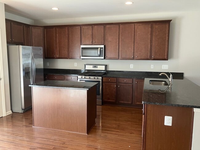 Building Photo - 1006 Windlass Glen Rd