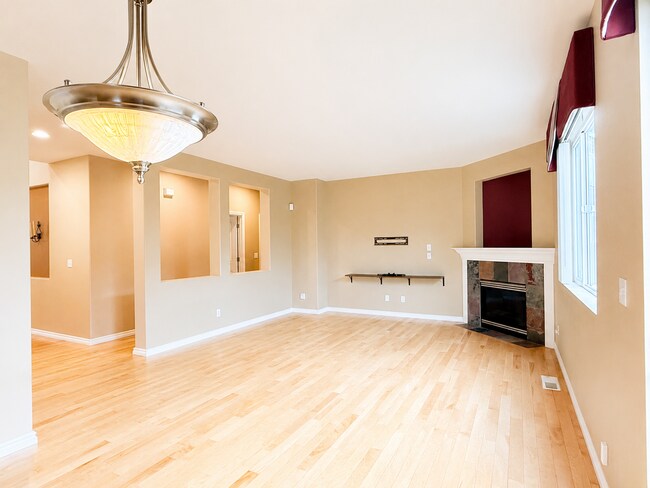 Building Photo - Spacious 4-Bedroom Home with Bonus Room, Trex Deck & Pergola in Prime Maple Valley