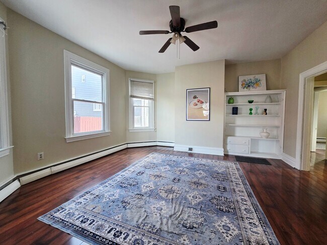 Building Photo - 20 Walnut St