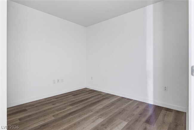 Building Photo - 4471 Dean Martin Dr