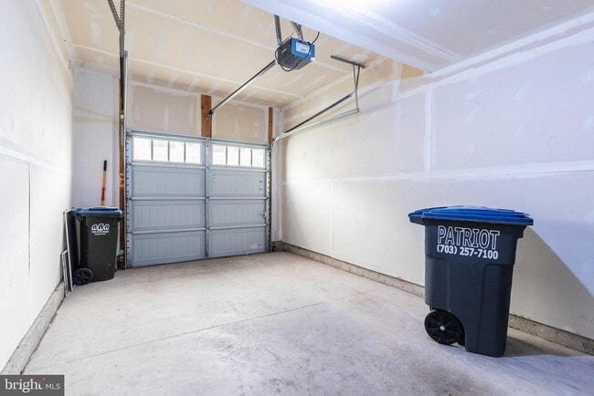 Building Photo - 42769 Keiller Terrace