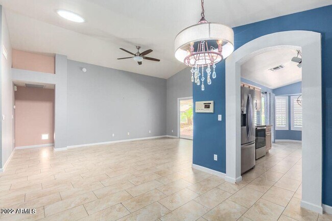 Building Photo - 14482 W Buffalo Trail