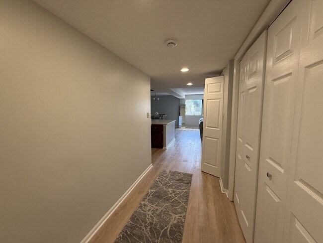 Building Photo - Luxury Living at Midtown Square