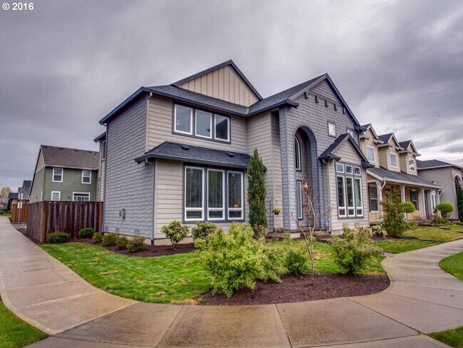 Building Photo - Stunning Home In Hillsboro 3 bedrooms, 2.5 Baths 2,608 Sq. Ft.