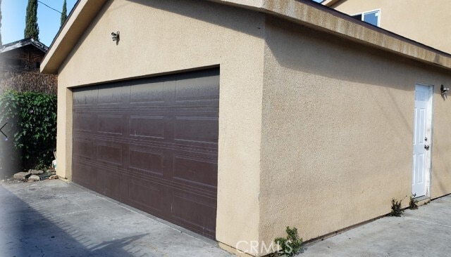 Building Photo - 8925 Menlo Ave