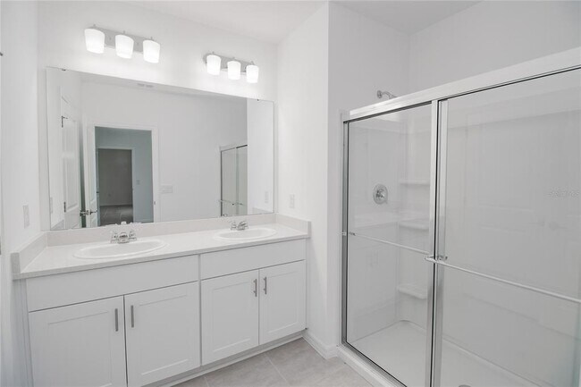 Building Photo - 2068 Babbling Brk Blvd