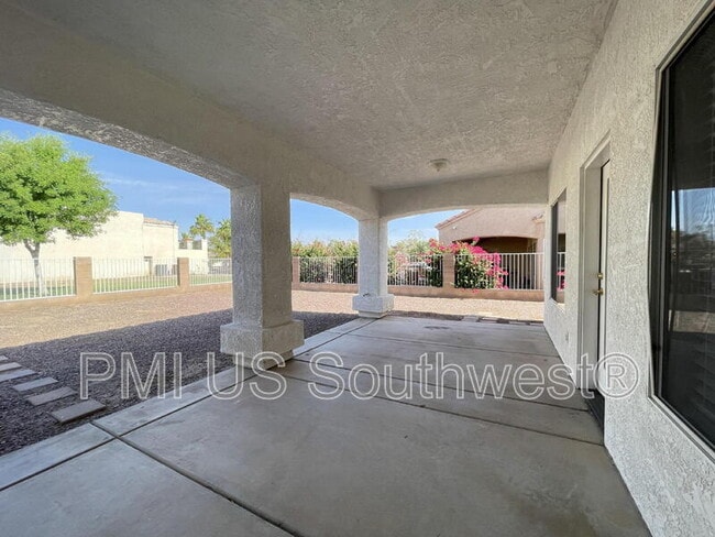 Building Photo - 2007 Lause Bay