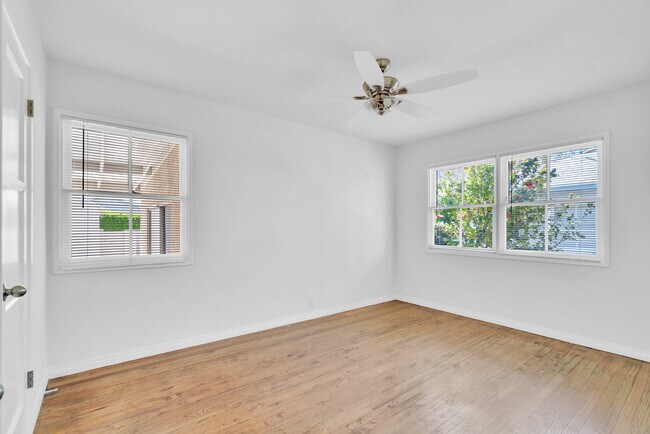 Main bedroom 3 - 2935 Westwood Blvd