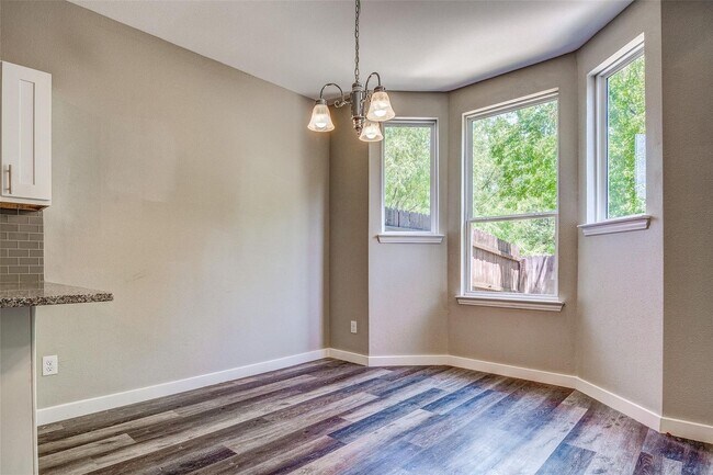 Building Photo - A Must See