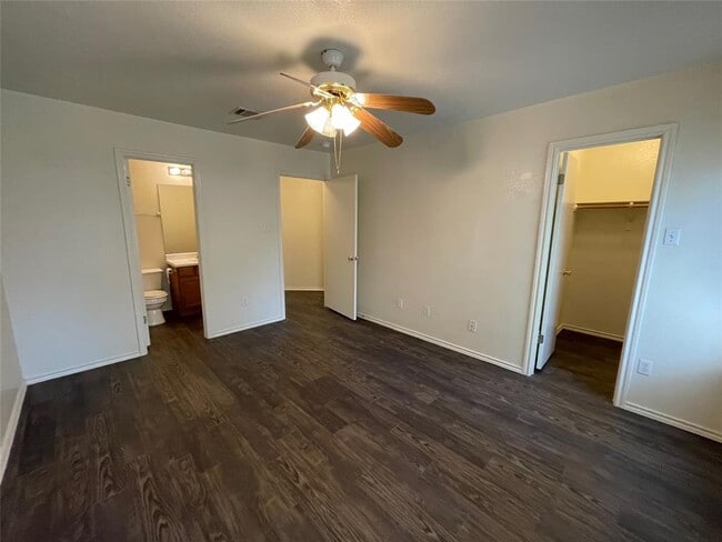 Building Photo - 1239 Armadillo Rd