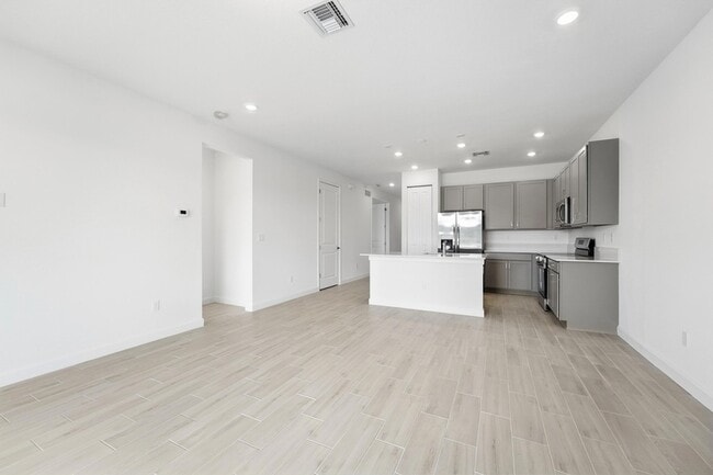 Building Photo - 3765 Harborside Ave