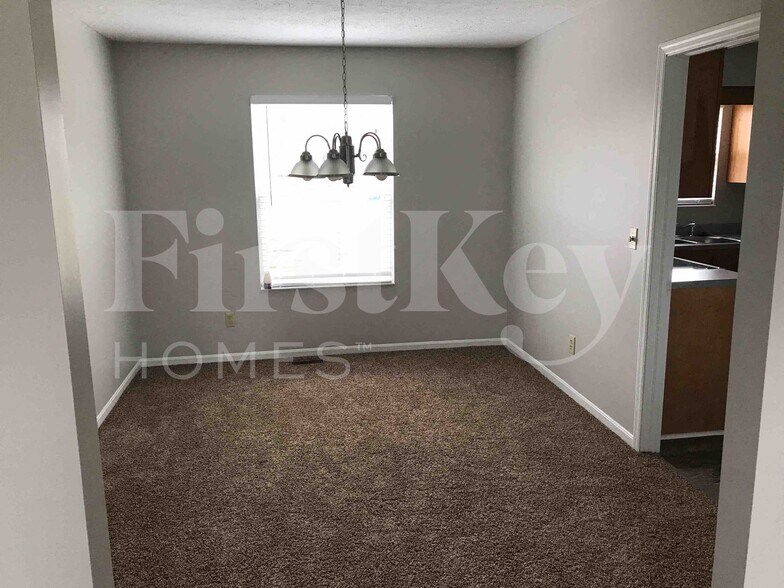 Building Photo - 3066 Blue Heron Dr