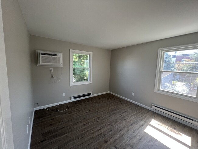 Building Photo - AVAILABLE NOW! Newly Renovated 2BR in Alle...