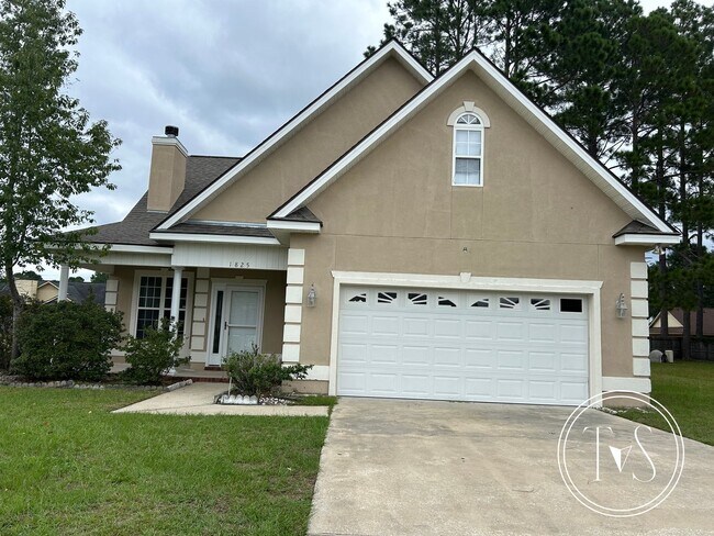 Building Photo - Spacious 3-Bedroom Home with Over 2,300 Sq. Ft.