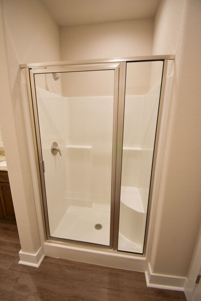 Building Photo - NOW LEASING