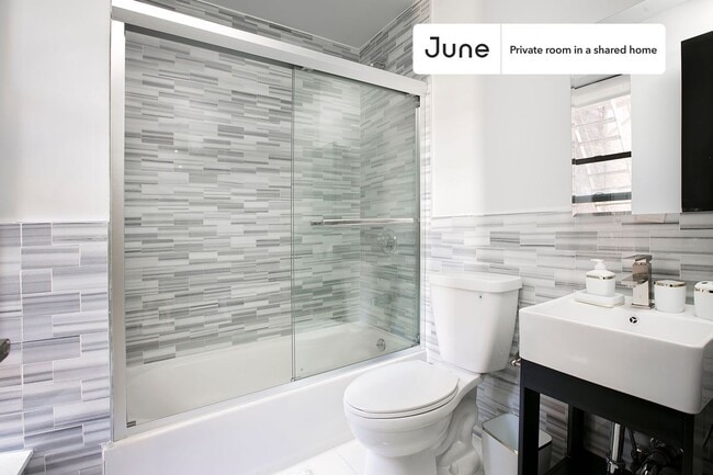 Building Photo - Room in Shared 2 bed/1 bath home