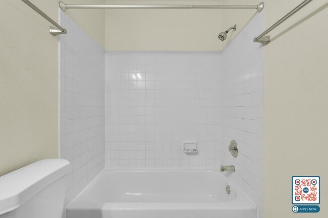 Building Photo - MOVE IN THIS YEAR - FREE MONTH'S RENT IN 1st 90 DAYS!