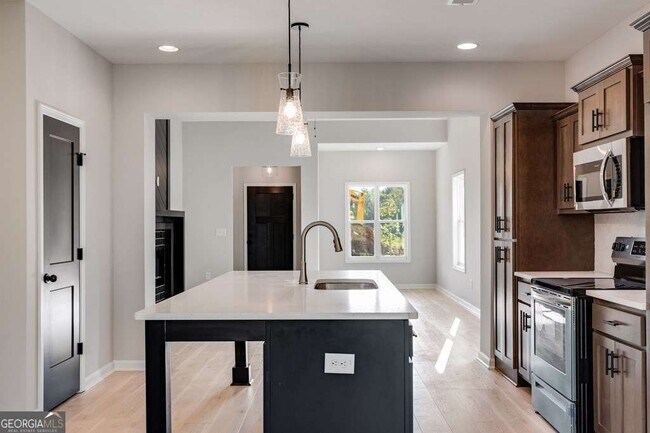 Building Photo - 140 Cedar Pk Wy