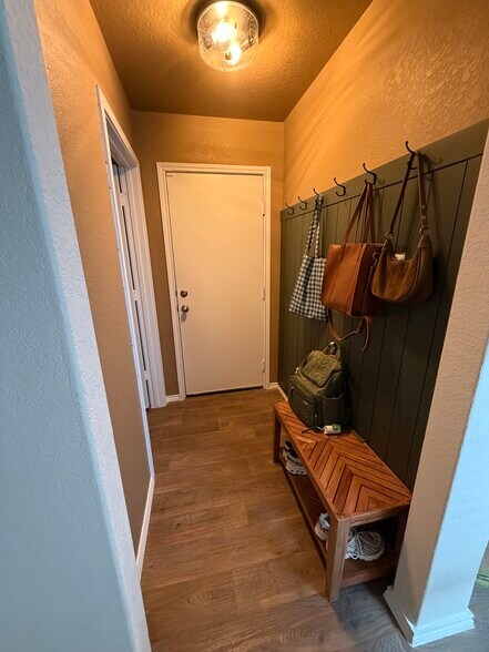 Building Photo - 1206 Brown Pelican Way