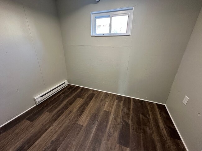 Building Photo - 137 Stevens Ave