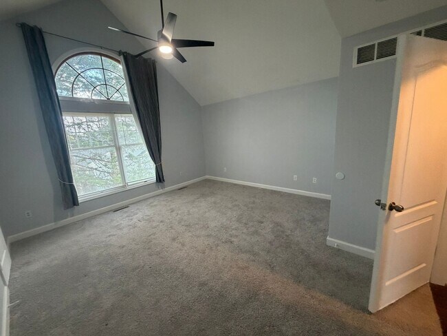 Building Photo - Unique 3BR/2.5BA Southwest Columbia Rental – Near Rock Bridge High!