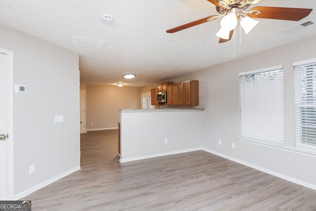 Building Photo - 1374 Ivey Pointe Dr SE